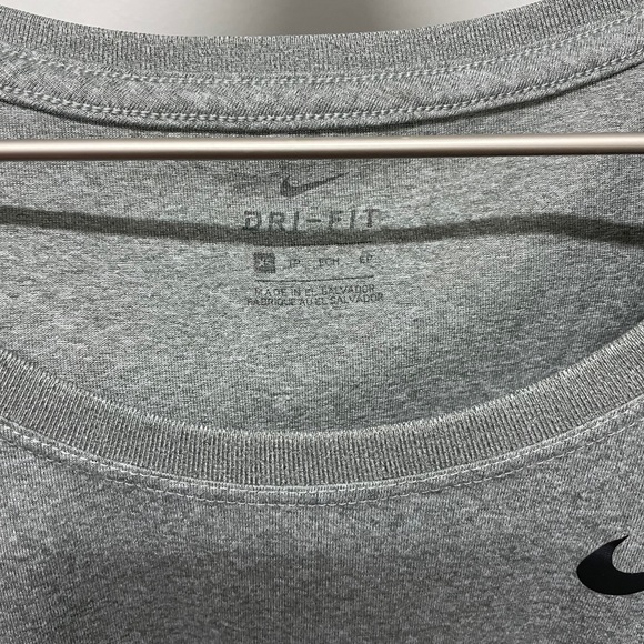 Nike Dri Fit Shirt - Picture 4 of 4